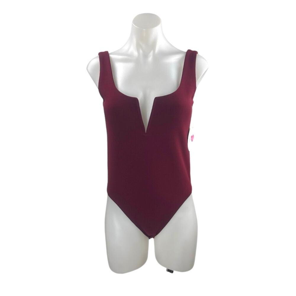 NEW Buddy Love Women's Red Sleeveless Notch V Neck Cami Tank Bodysuit Top Size S